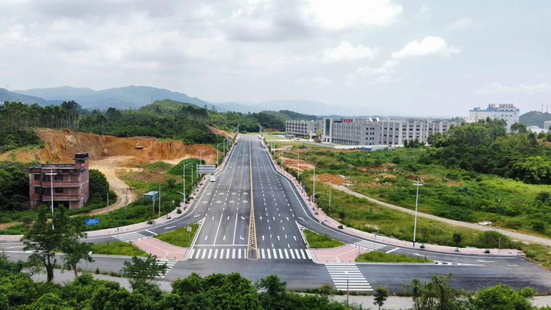 工業(yè)園集聚區(qū)富龍大道一期建設(shè)工程